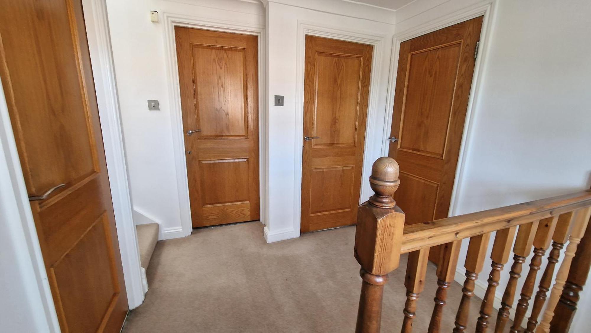 Comfort Sleep - Rooms With Shared Facilities Windsor Exterior foto